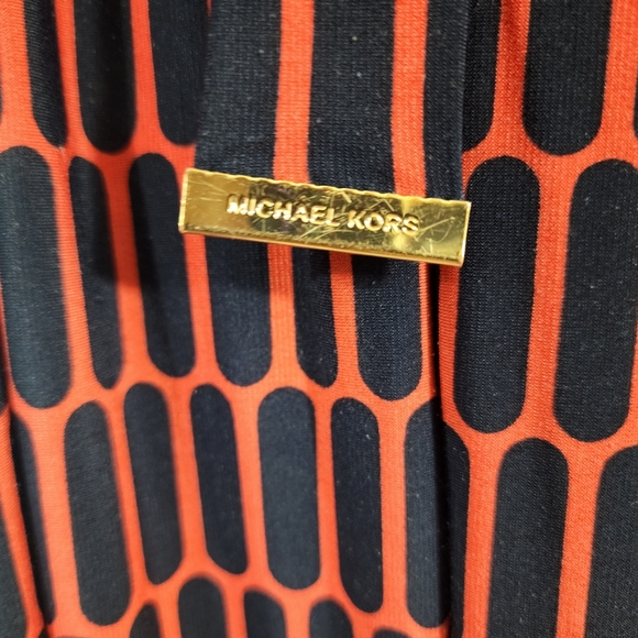 Michael Kors Coral Rose Dress w/Gold Chain accent - Picture 5 of 7